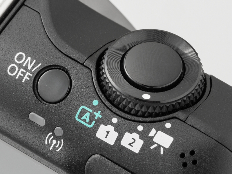 モードダイヤルの内容は、左からシーンインテリジェントオート、かんたん撮影モード、応用撮影モード、動画モード。