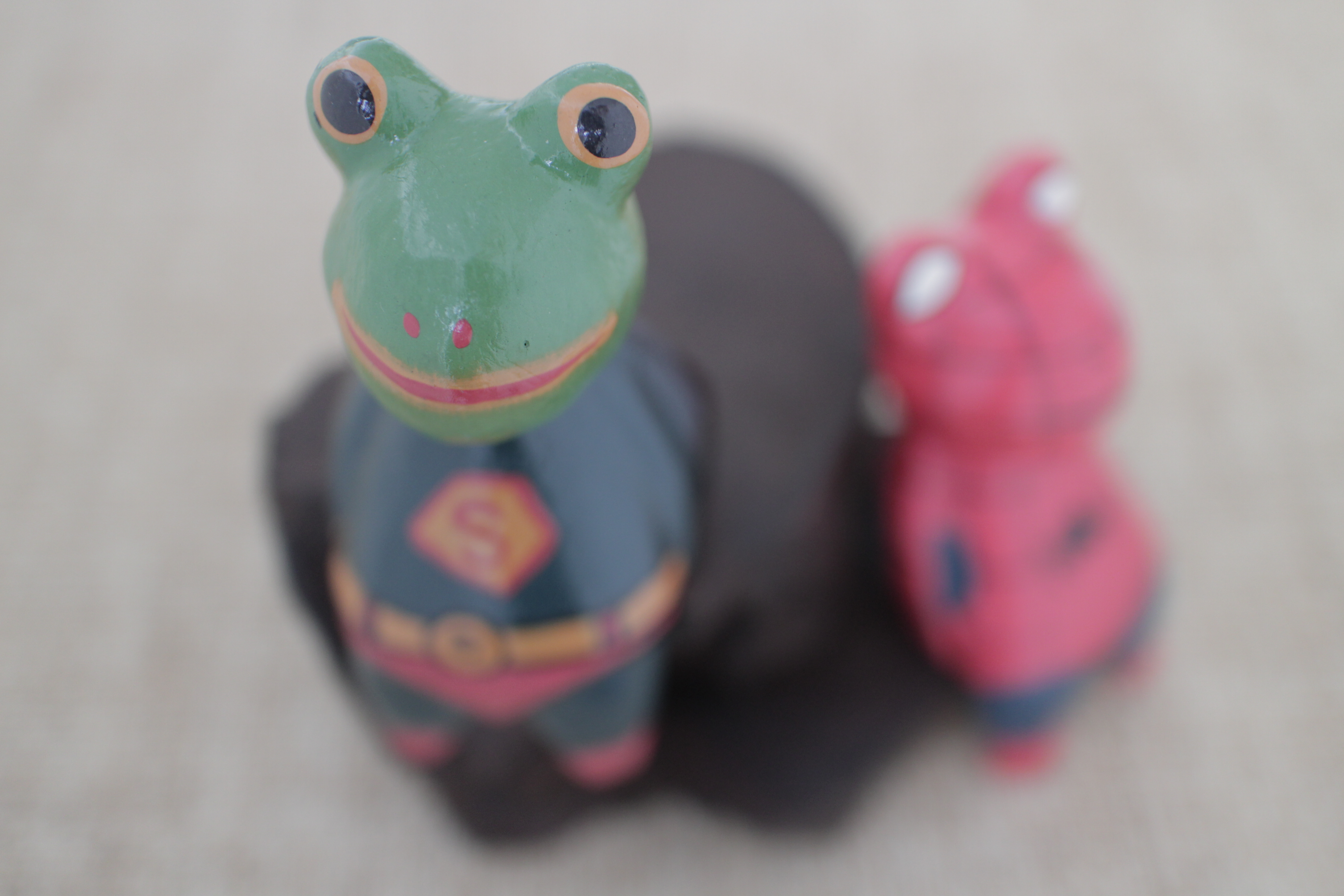 エフェクト：ニュートラル シャープネス：0、コントラスト：-3、色の濃さ：-3、色あい：-3）