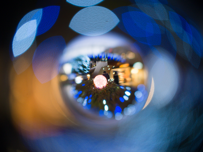 同じく8mm径の自家製絞りにて。無数に重なるラグビーボール型のラインがきれい。