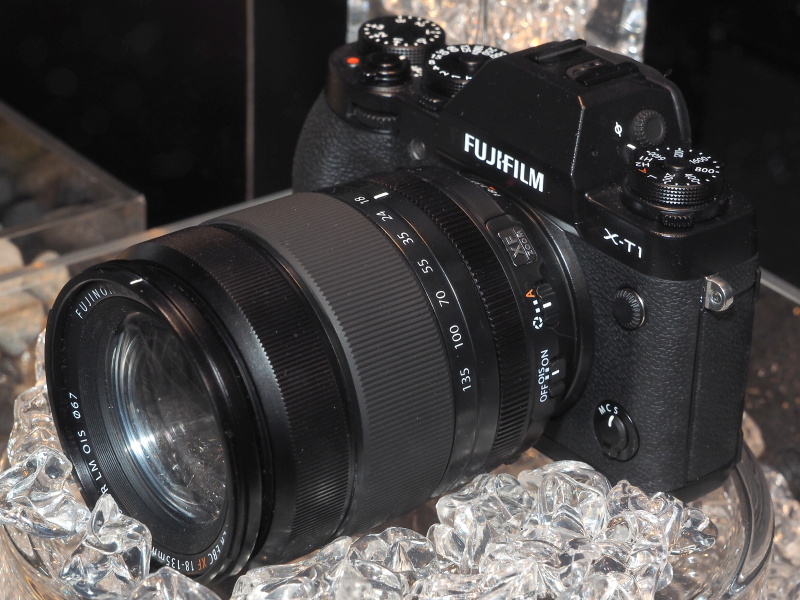 XF 18-135mm F3.5-5.6 R LM OIS WR（モックアップ）