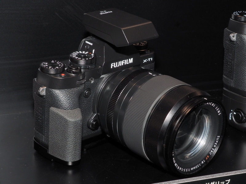 ハンドグリップ「MHG-XT」の装着例