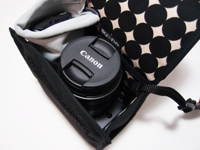 スピードライト90EXも一緒に収納できる。