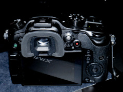 CP+】パナソニック、「LUMIX GH4」「ノクチクロン」を展示 - デジカメ