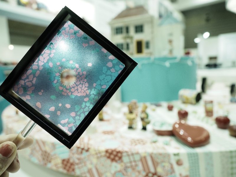 フィルター各種。フィルターがスティックのようになって展示されているので、会場に持ってきた自分のカメラで簡単に効果を試せます。cokin（コッキン） コールドカラーディフューザーを試してみました。