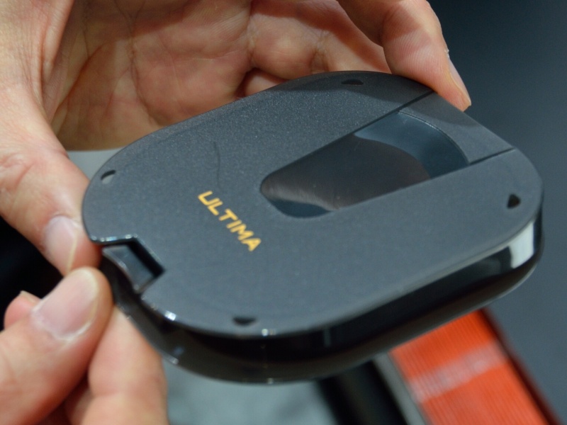 ユニークな形状のケース