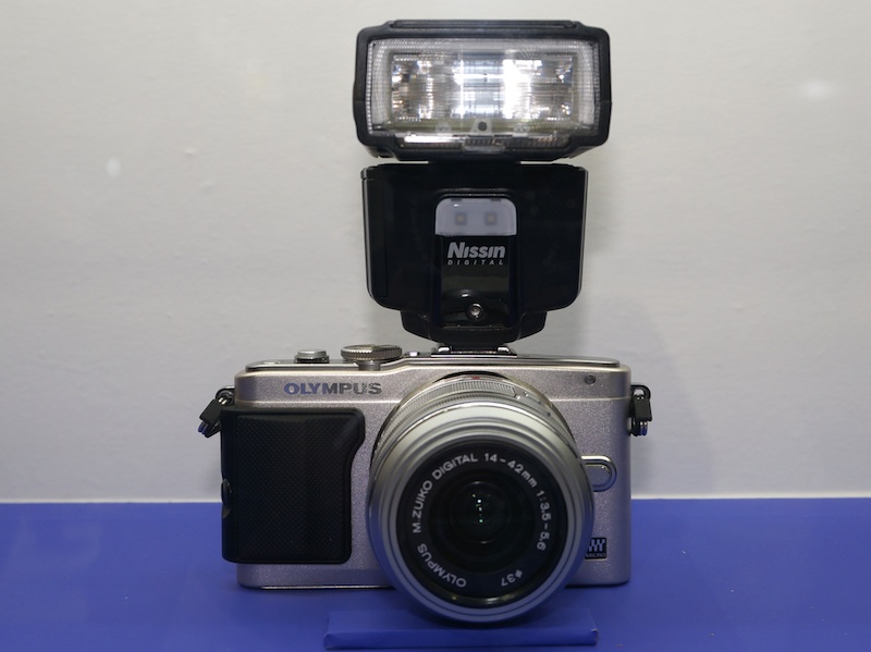 OLYMPUS PEN Lite E-PL6に装着