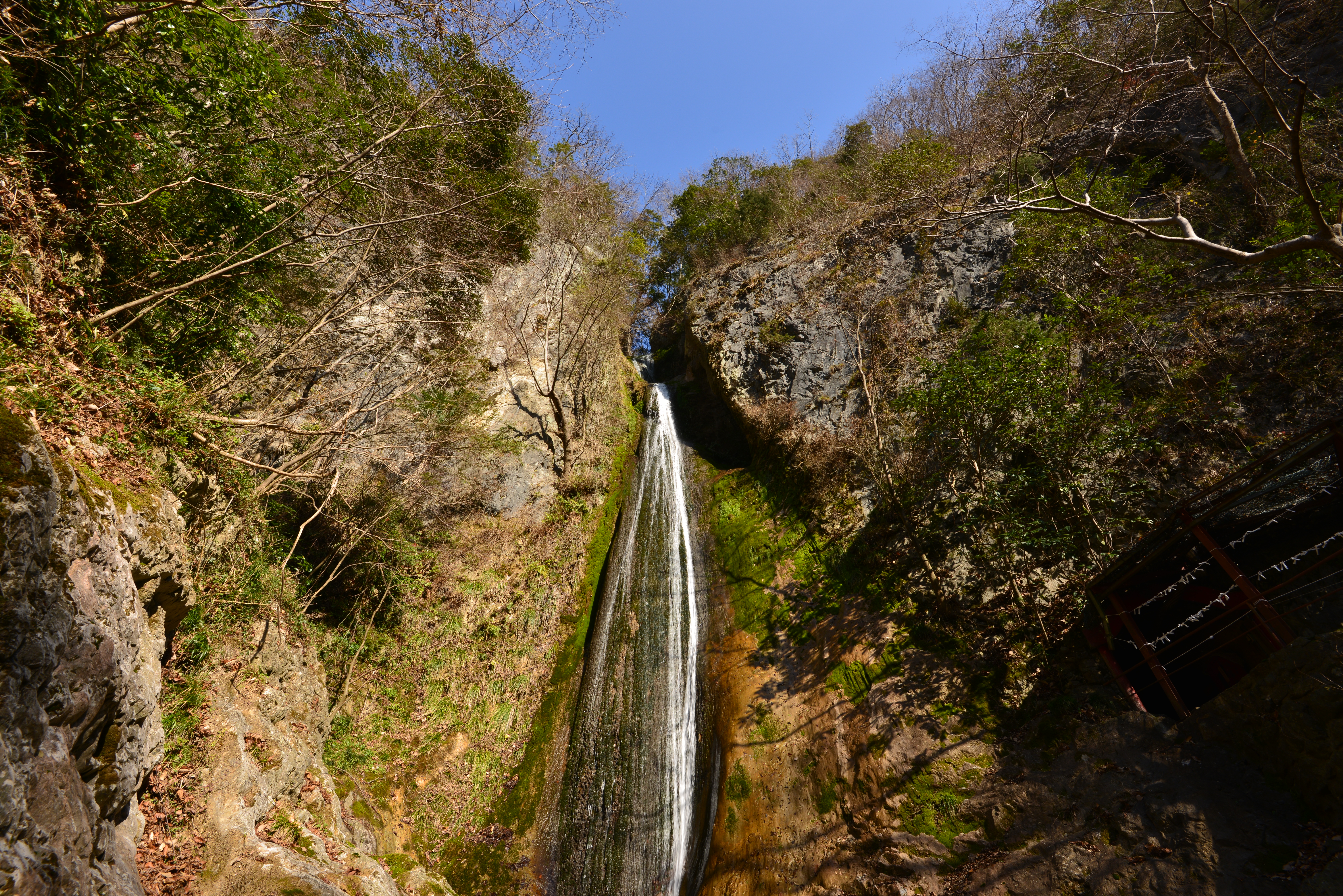 16mmで撮影：D800+16-35mm使用。1/50秒 / F11 / -0.3EV / ISO100 / 絞り優先AE / WB：晴天