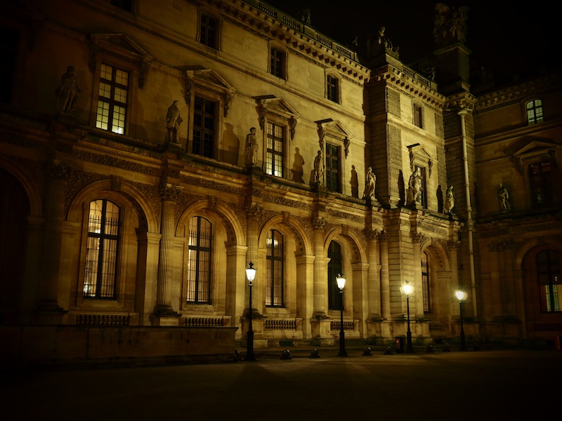 古めかしい雰囲気を出したくて、アートフィルター「トイカメラ」で撮影してみました。