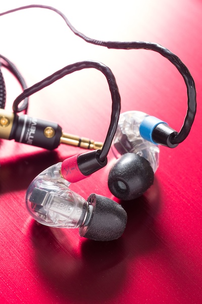 DMC-GH3 / M.ZUIKO ED 60mm F2.8 Macro / 絞り優先オート / F8 / 1/40秒 / WB:オート / ISO200 / +0.7EV / 内蔵ストロボ:-0.7EV / ワイヤレスストロボTTL:補正無し / アングル三脚使用