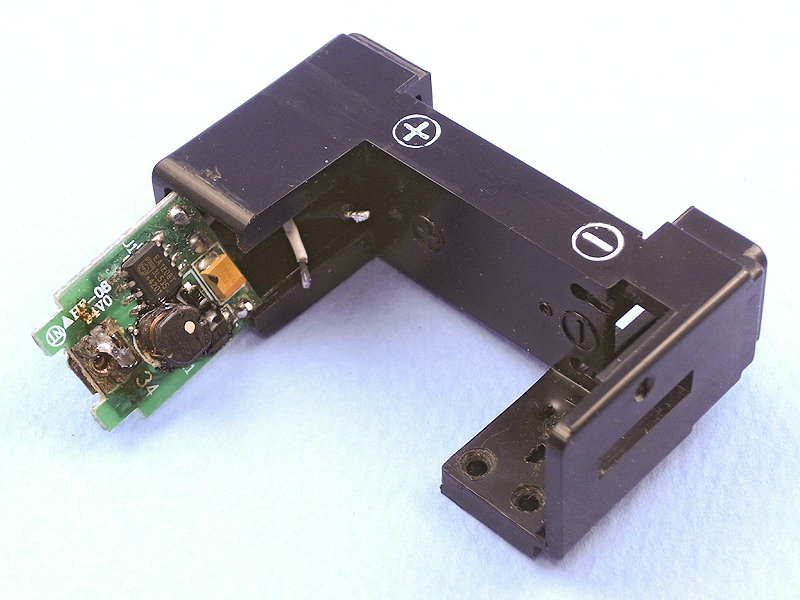 しかし実際に昇圧回路を入れようとすると……入らない!