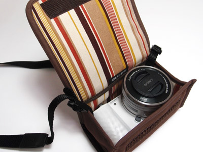 上/横どちらの方向にレンズを向けてもぴったり収まる