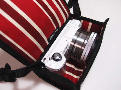 上/横どちらの方向にレンズを向けてもぴったり収まる