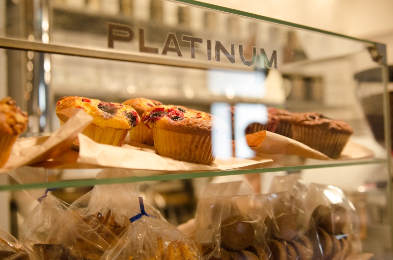 レフェクトワールのスイーツ。京都発祥のベーカリー、ル・プチメックの系列でたいへん人気のあるお店だそうです。