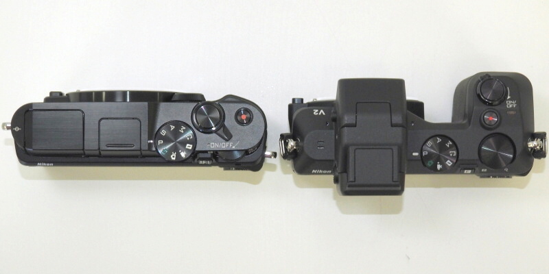 Nikon 1 V2（右）との比較
