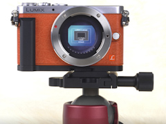 パナソニック「LUMIX GM」用のアルミ製グリップ - デジカメ Watch Watch