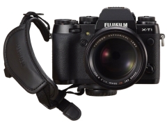 FUJIFILM X-T1」用大型ハンドグリップ - デジカメ Watch Watch