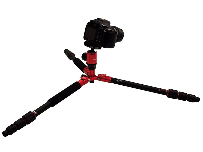 センターポールを分割してローアングルに対応する