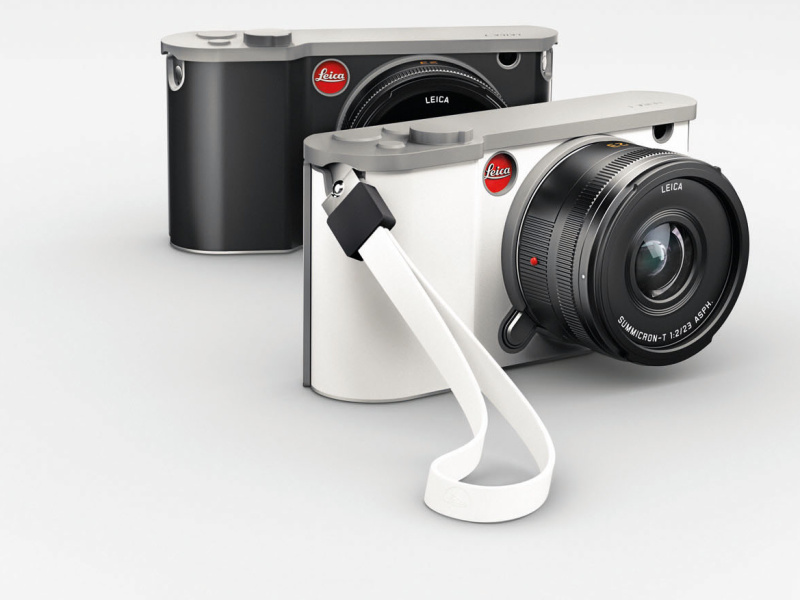 リストストラップ、スナップ、フラップの装着例