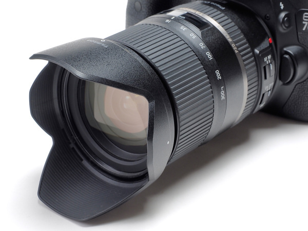 花形フードが付属する