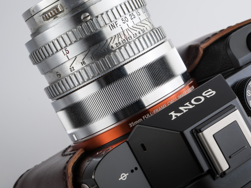 三晃精機のEマウント用エクトラマウントアダプターは2万7,000円