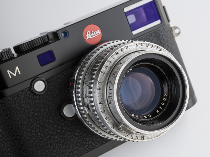 ライカM用のエクトラアダプターを開発中。距離計非連動なのでライブビューでの使用が前提だ
