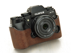 ユリシーズ、「FUJIFILM X-T1」用のレザー製ボディスーツ - デジカメ