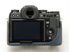 ユリシーズ、「FUJIFILM X-T1」用のレザー製ボディスーツ - デジカメ
