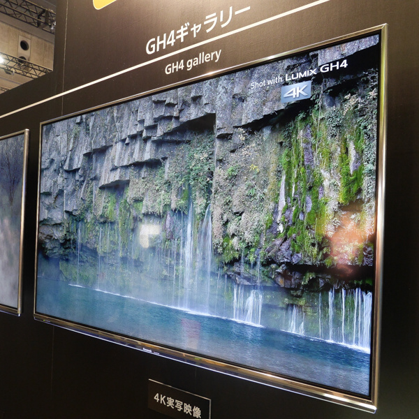同社製テレビ「ビエラ」にDMC-GH4の4K動画を表示したところ（CP+2014の同社ブース）