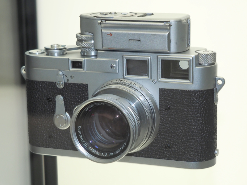 ライカM3。ライカメーターMが付いている