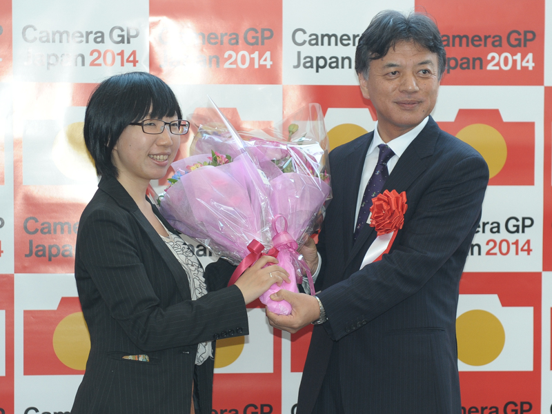 ニコン 映像カンパニー 開発本部長の山本哲也氏（右）