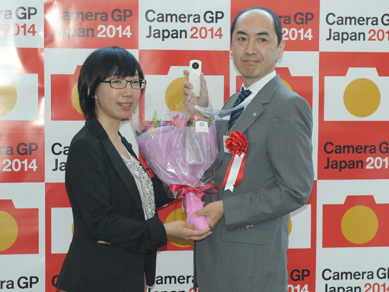 リコー コーポレート統括本部 新規事業開発センター VR事業部 室長の生方秀直氏（右）