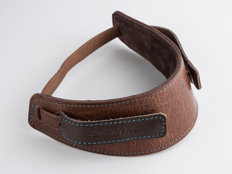 アクリュのカシェ・バナーヌ ハンドストラップは6,480円だ。