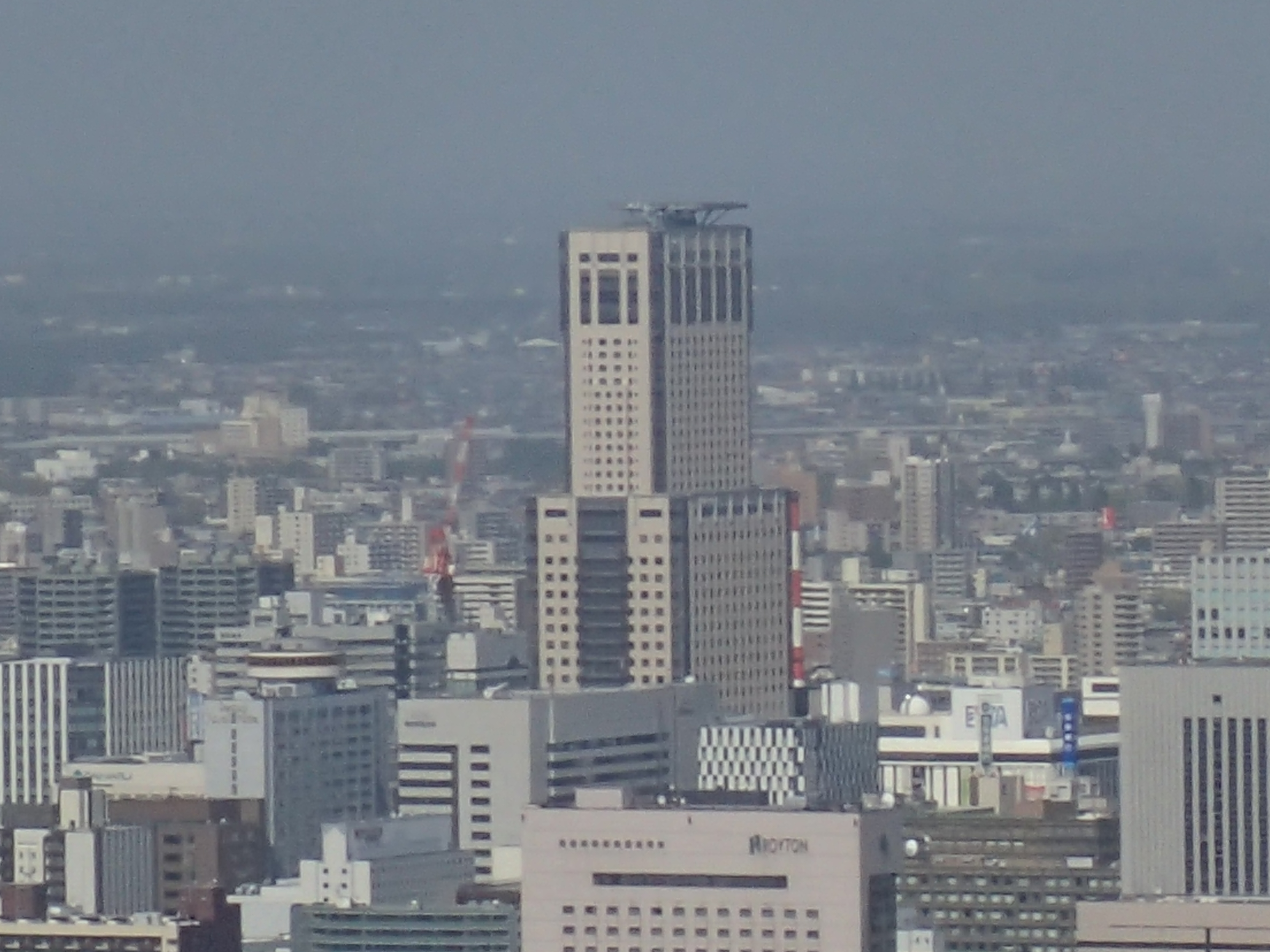 デジタルズーム：16倍（400mm相当）