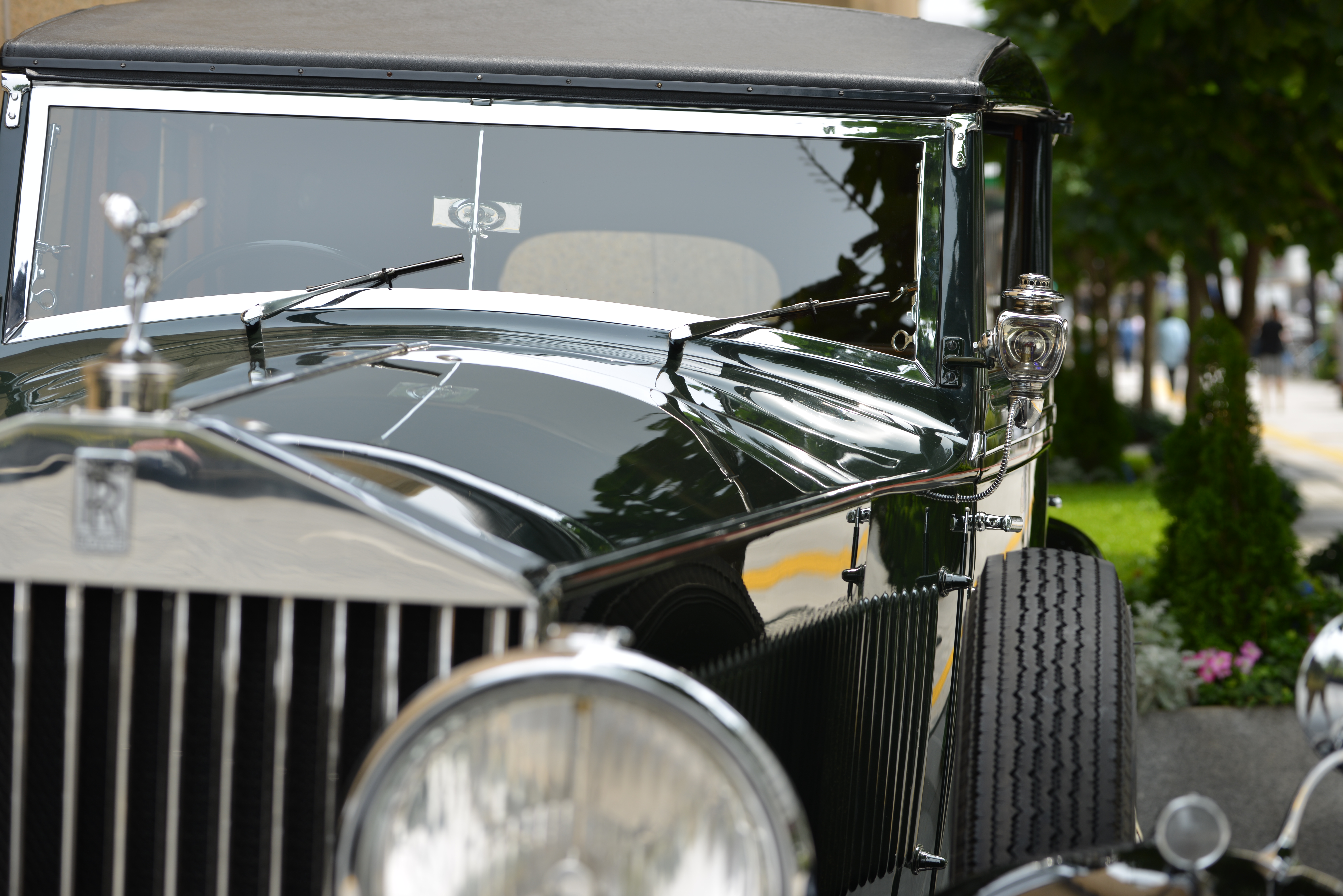 ワイド端に近い焦点距離85mmで撮影。絞りは開放から1段絞ったF5.6としているが、ピントの合った部分のキレはたいへんよい。ボケ味は後ボケ同様、前ボケもナチュラルでクセのないものである。金属部分の質感描写はなかなかのものだ。D800 / 1/200秒 / F5.6 / -0.3EV / ISO100 / 85mm