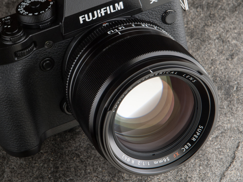 今回はFUJIFILM X-T1で使用した。発売は2月。実勢価格は税込11万2,930円前後