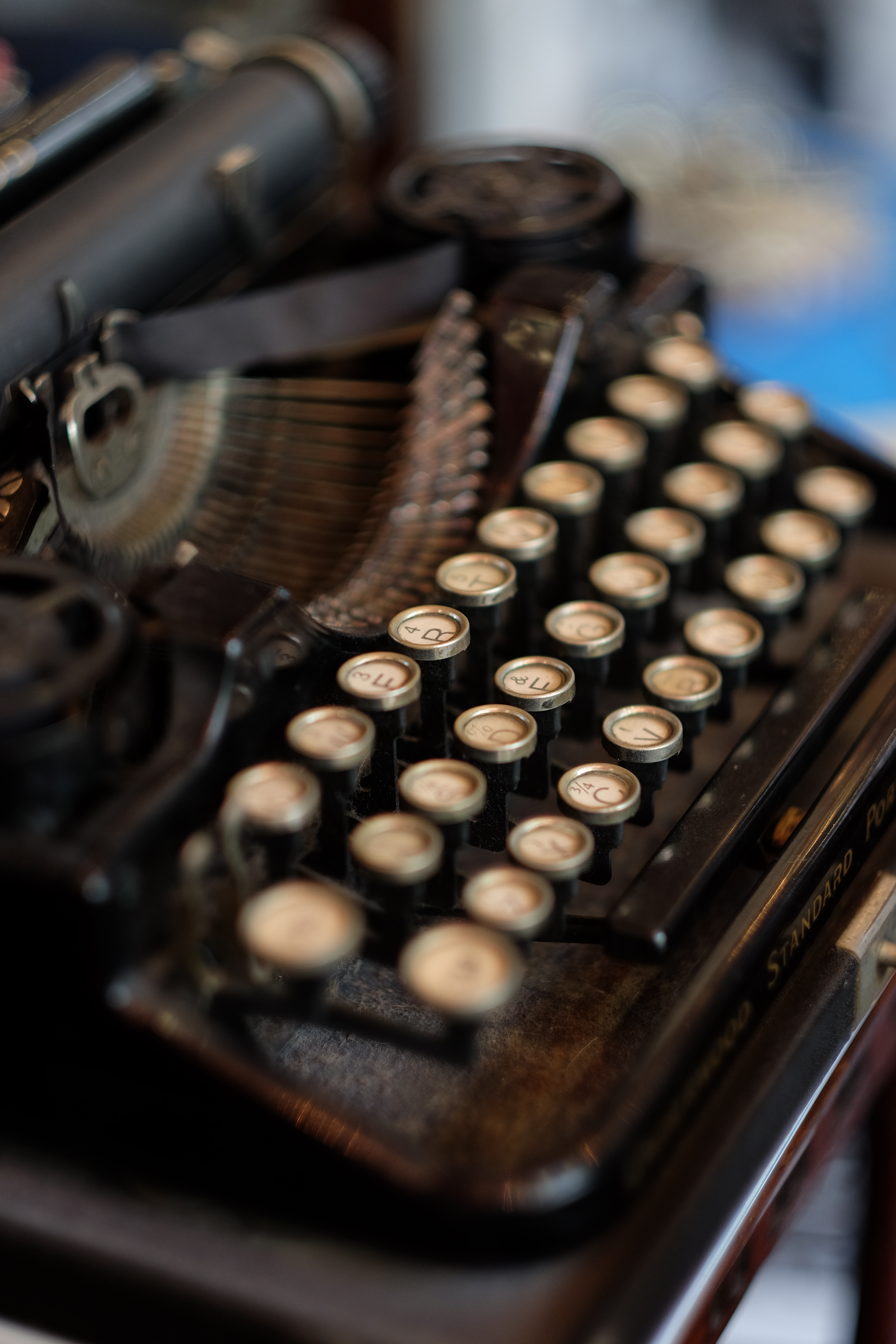 絞り開放・最短撮影距離（70cm）で撮影。X-T1 / 1/80秒 / F1.2 / -1.33EV / ISO250 / 56mm