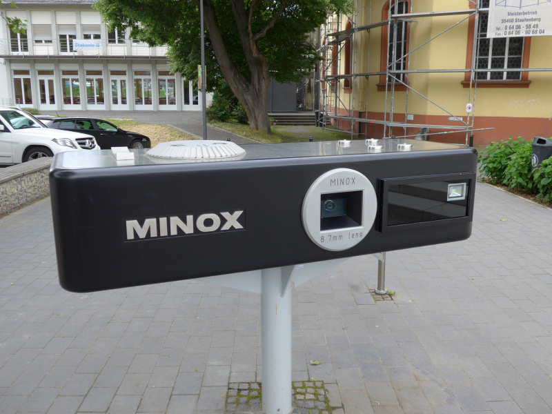 近づくと、けっこうディテールが細かい