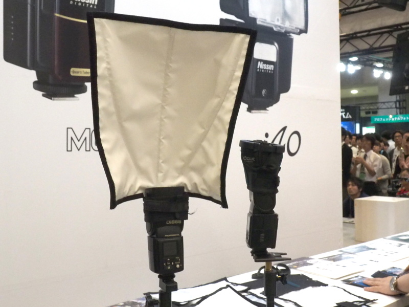 アクセサリーとの組み合わせも提案