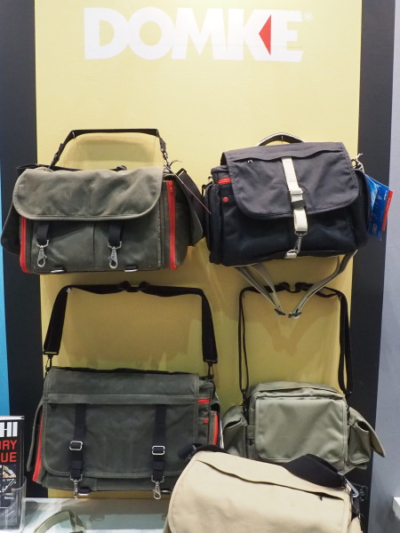 ドンケのネクストジェネレーション各モデル。左上が中核モデルと見られる「クロニクル」