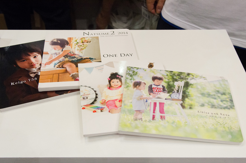 「えほんBOOK」のやさしい雰囲気は、子どもの写真をかわいらしく保存するのに最適です。