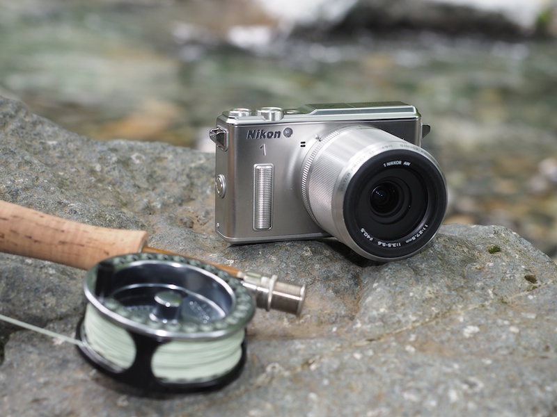 ニコンの「Nikon 1 AW1」を携えてフライフィッシングに出掛けてみた。AW1の実力やいかに？
