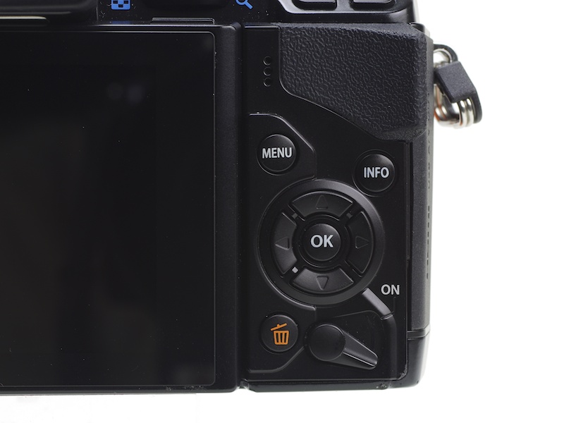 4方向ボタン周り