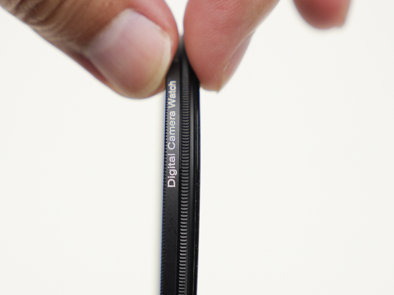 トータルの厚みは6.5mmと薄い。