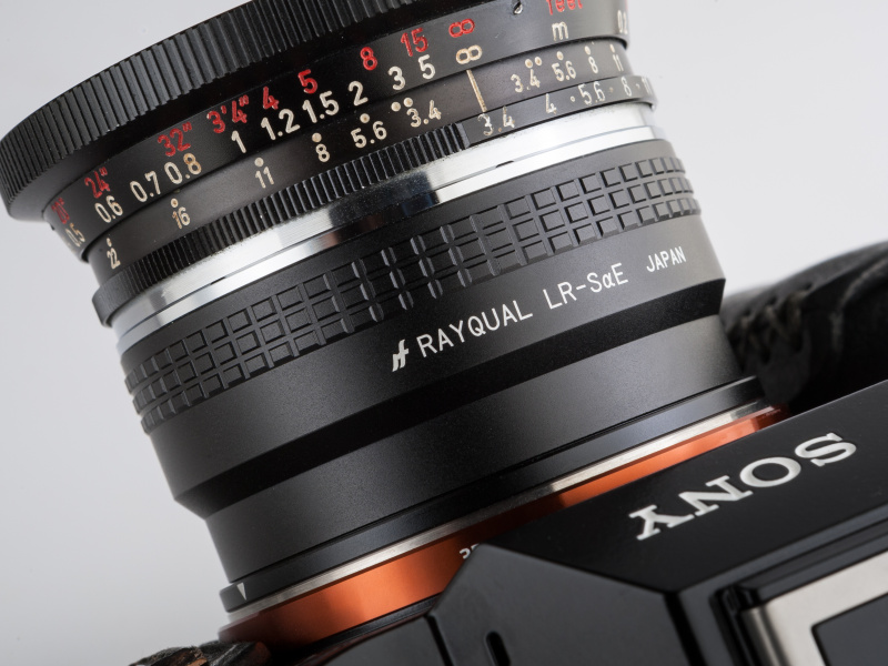 レイクォールのLR-SαEは税込2万520円。レンズの∞マークで無限遠位置にジャスピンだった