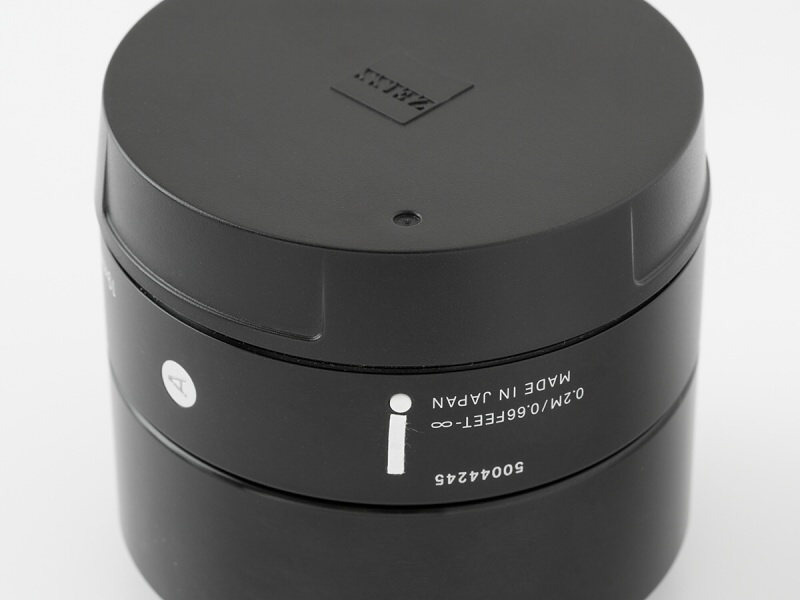 カールツァイスのリアキャップはシグマのレンズとも相性がいい。ただし、お値段はけっこう高い