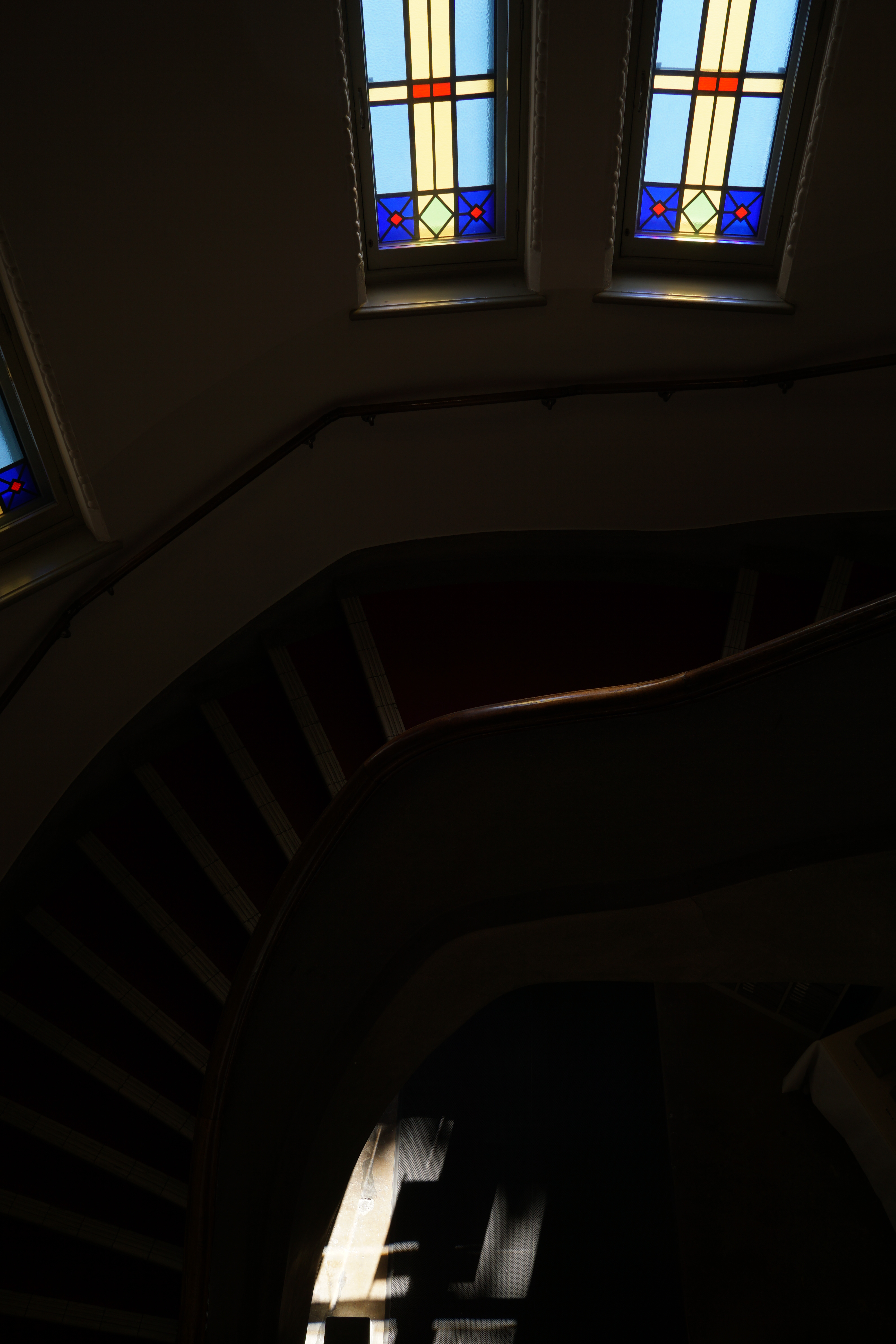 28.5mm相当の画角は、何を撮るにもあつかいやすい画角だと思う。これで手ブレ補正があったらなぁというのは無い物ねだり。19mm F2.8 DN / 1/25秒 / F8 / ISO100 / 絞り優先AE / 19mm