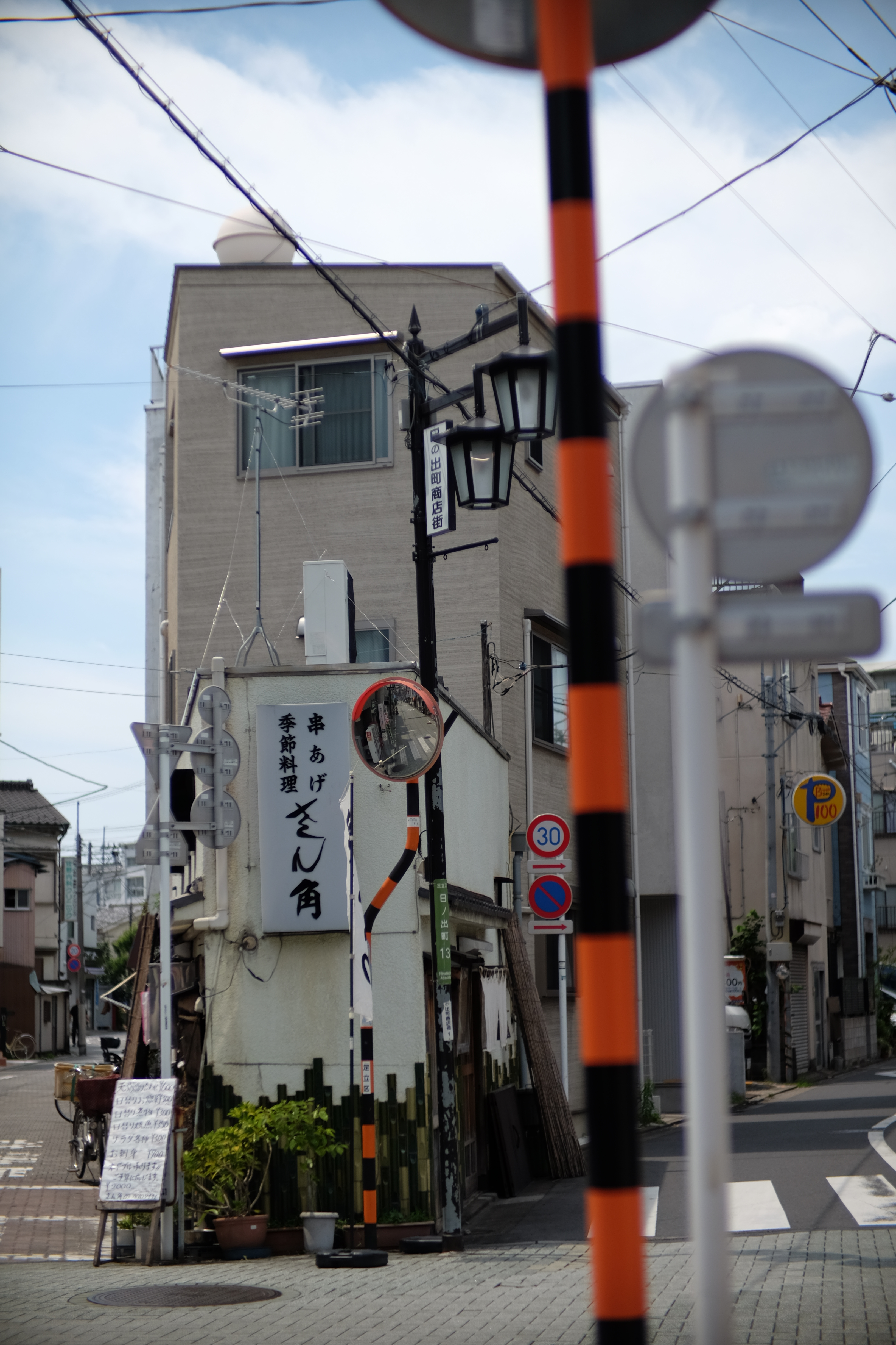 絞りF1.4・距離数mで撮影。X-T1 / 1/2500秒 / F1.4 / 0EV / ISO200 / 40mm