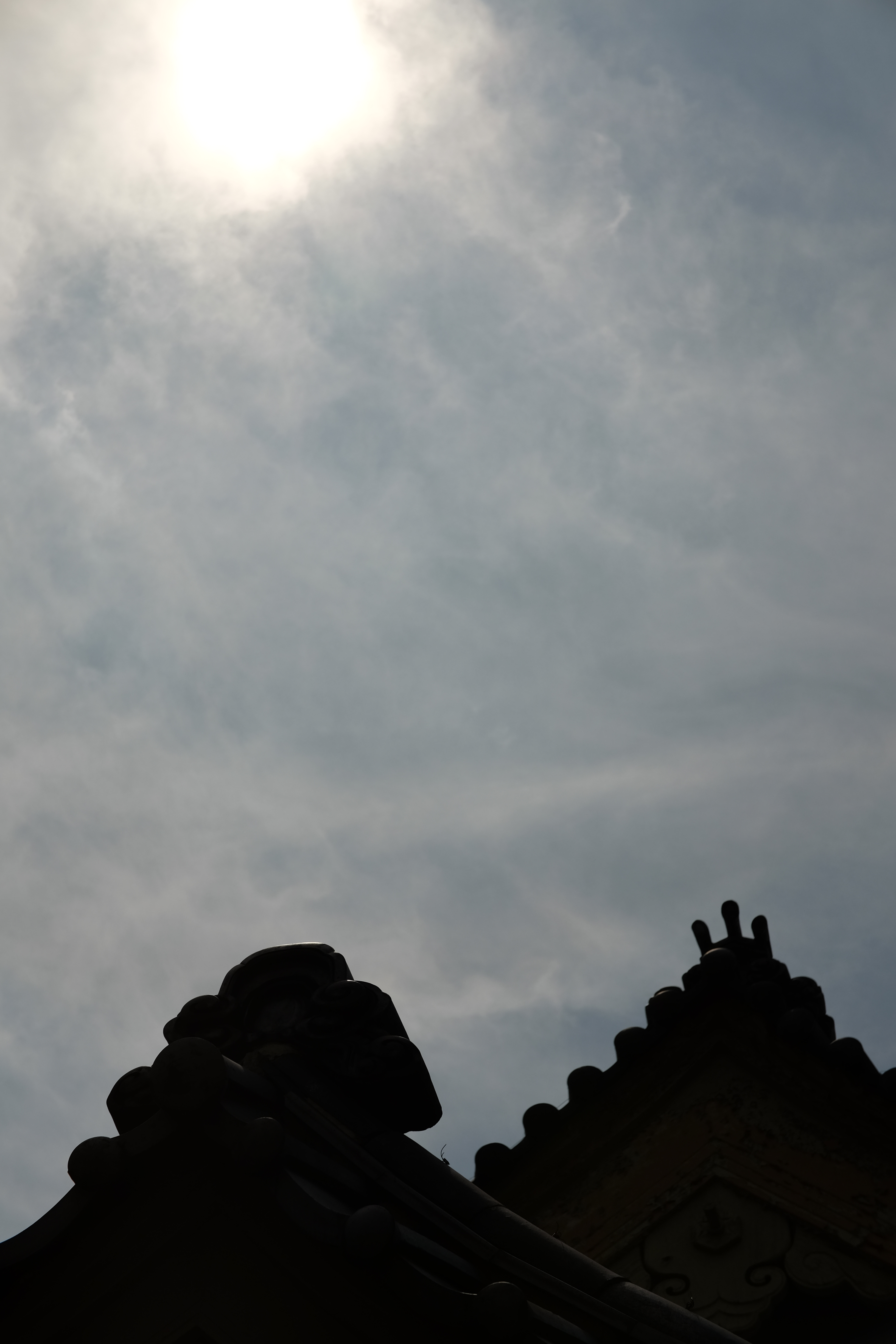 太陽が画面内に入る逆光で撮影。X-T1 / 1/1,900秒 / F5.6 / 0EV / ISO200 / 40mm