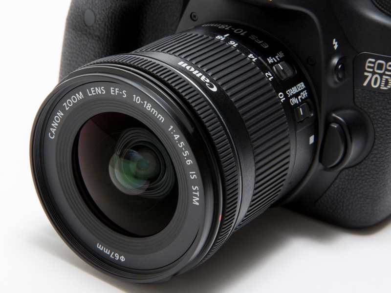 今回はEOS 70Dで試用した。発売は6月。実勢価格は税込3万9,870円前後