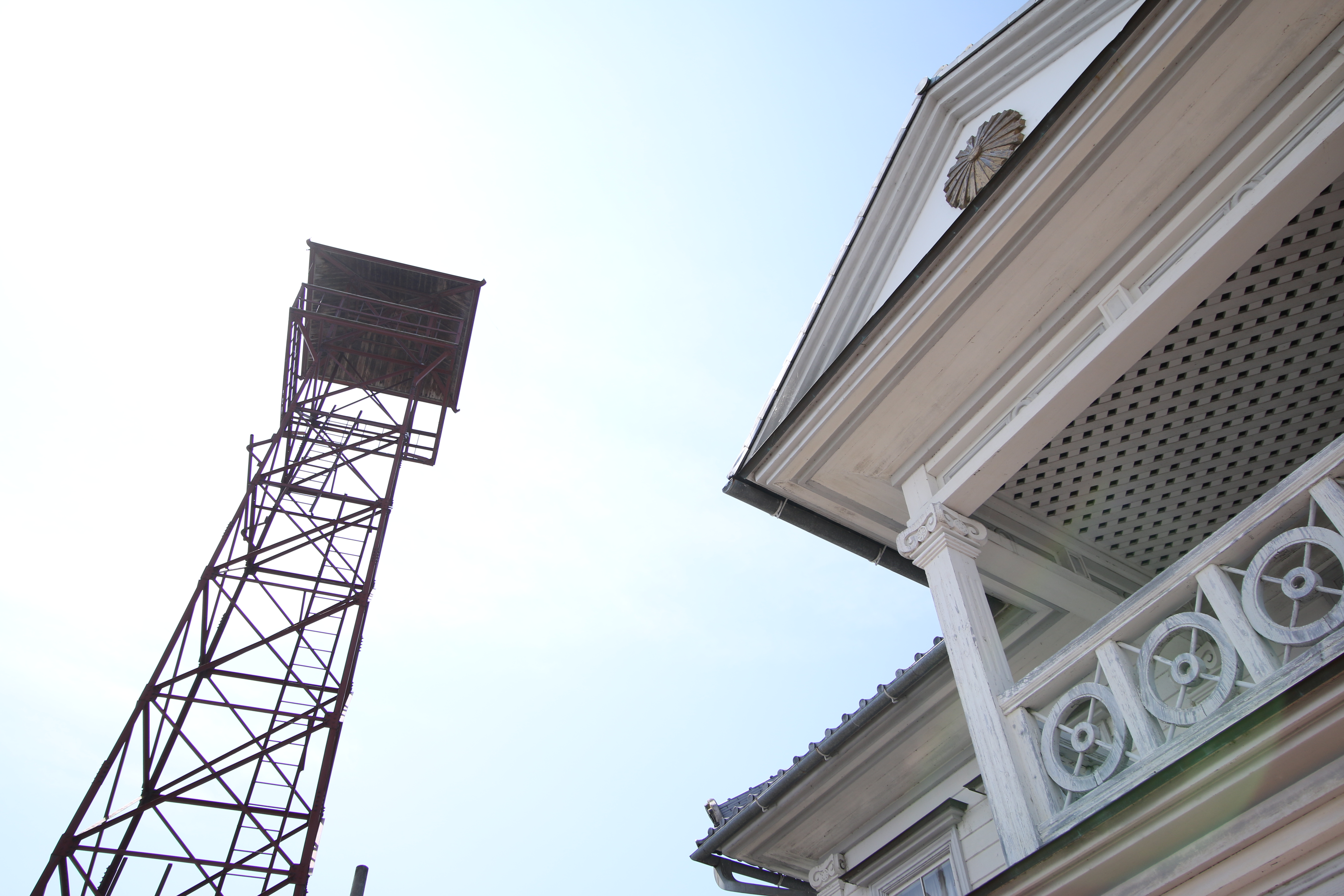 太陽が画面内に入る逆光で撮影。EOS 70D / 1/320秒 / F5.6 / 0EV / ISO100 / マニュアル露出 / 18mm